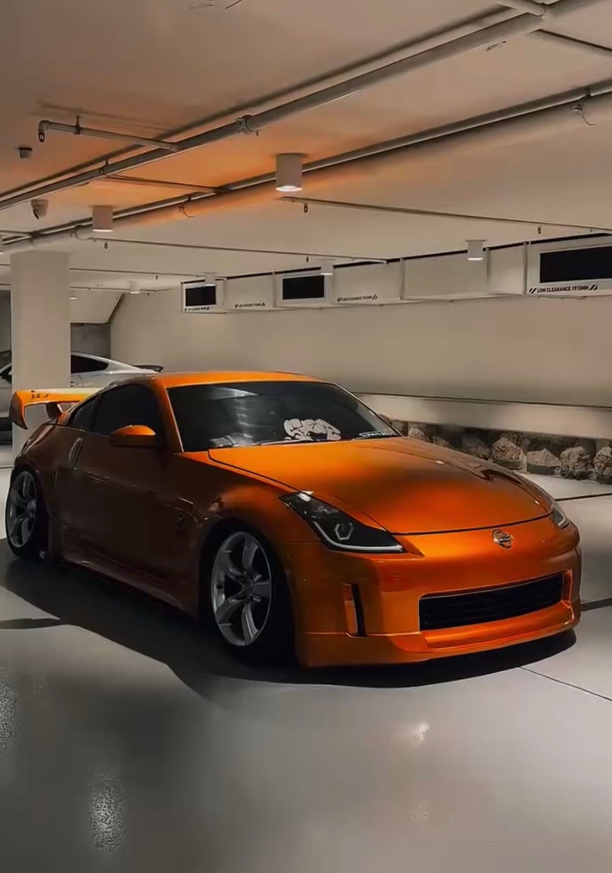 Candy Orange Z, Nissan 350Z (Z33) wide body